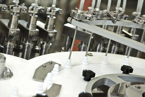 Modifizierte Murdotec® Kunststoffe schützen Flaschen und Anlagen bei der Abfüllung in der Getränketechnik