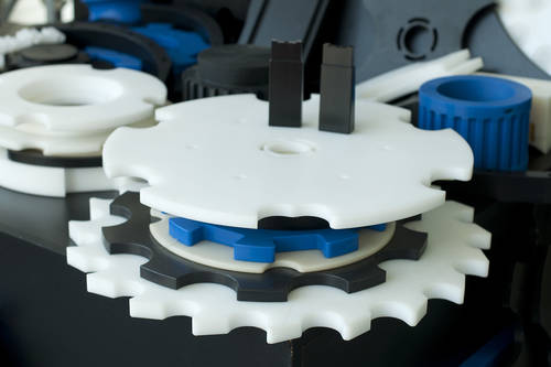 Modifizierte Murdotec® Kunststoffe schützen Flaschen und Anlagen bei der Abfüllung in der Getränketechnik